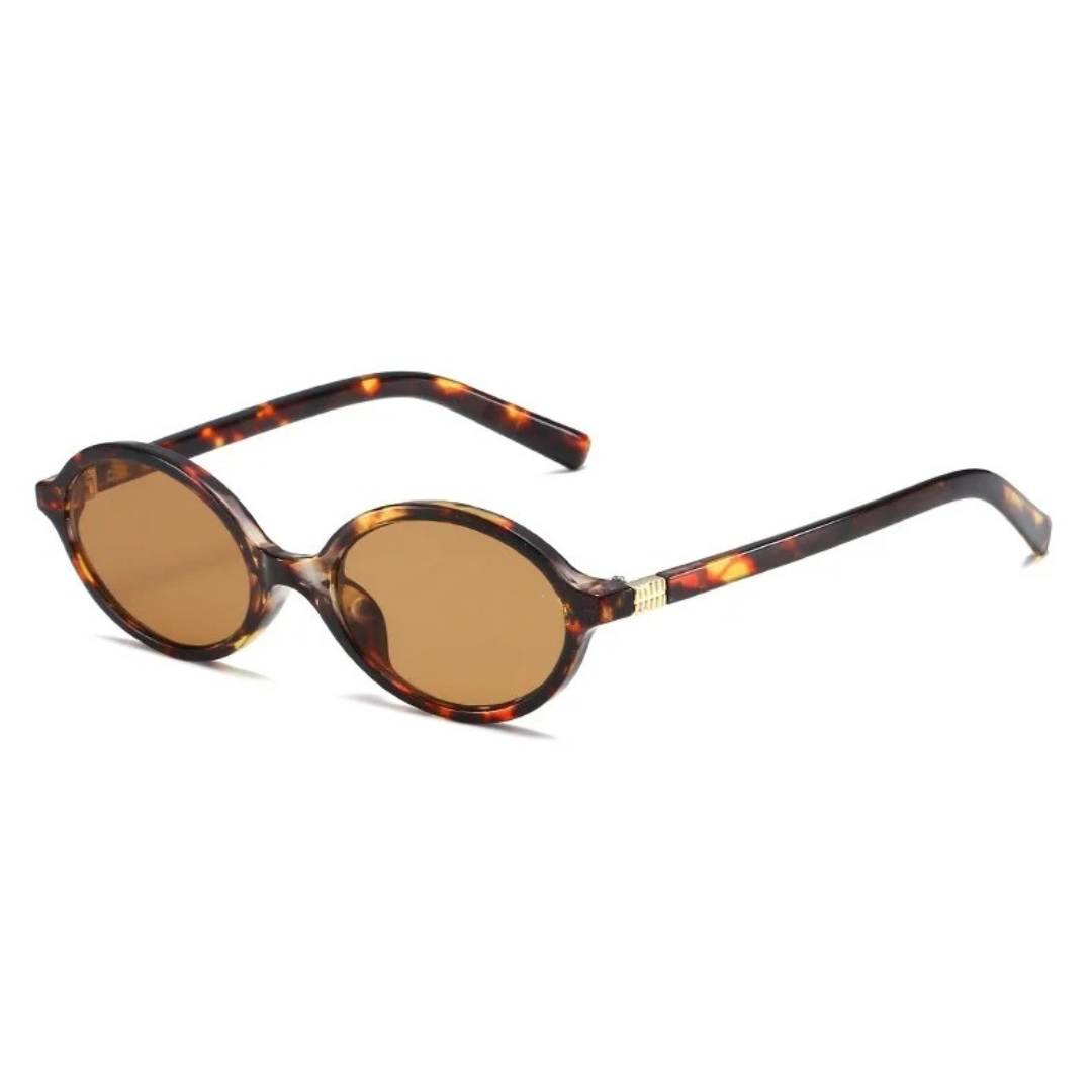 OCCHIALI DA SOLE FASHION, LOOK TRENDY E DECISO